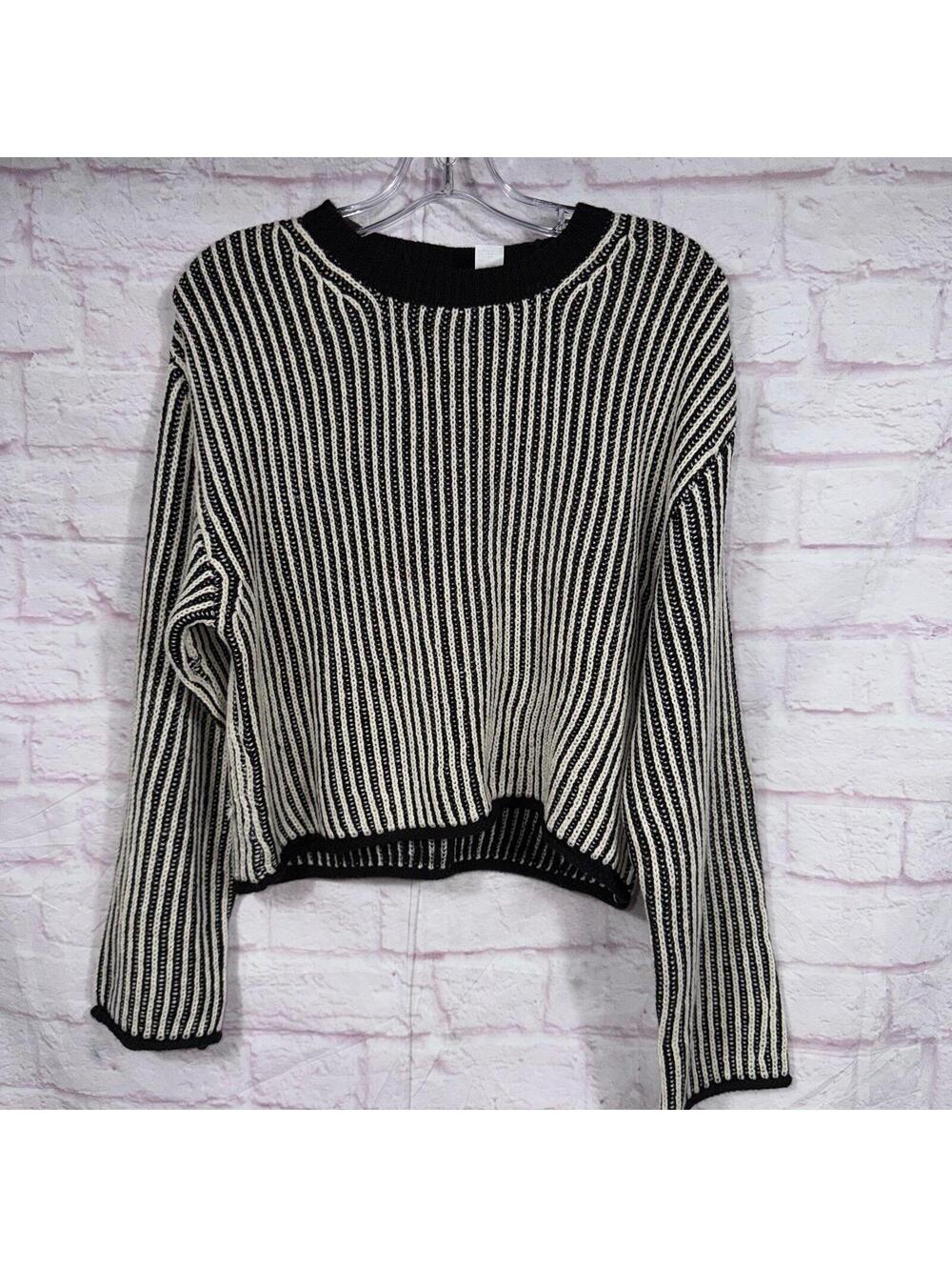 H&M Divided XS Black and White Striped Sweater